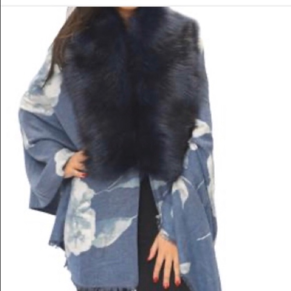 Faux fur wrap blue one size